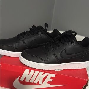 WMNS Nike Ebernon Low